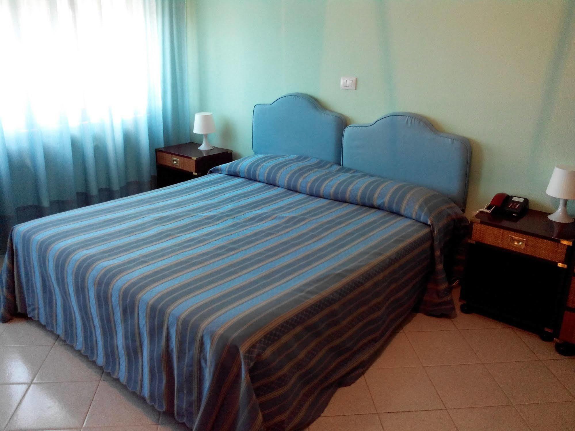 Hotel De Plam Olbia Exteriér fotografie